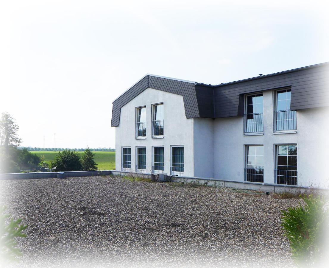 Hotel Lindenberger Hof Ahrensfelde Exterior photo