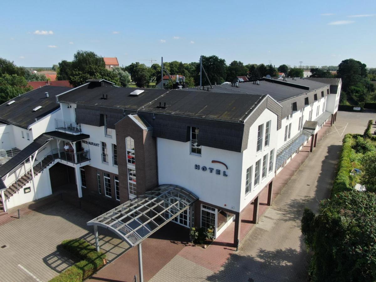 Hotel Lindenberger Hof Ahrensfelde Exterior photo
